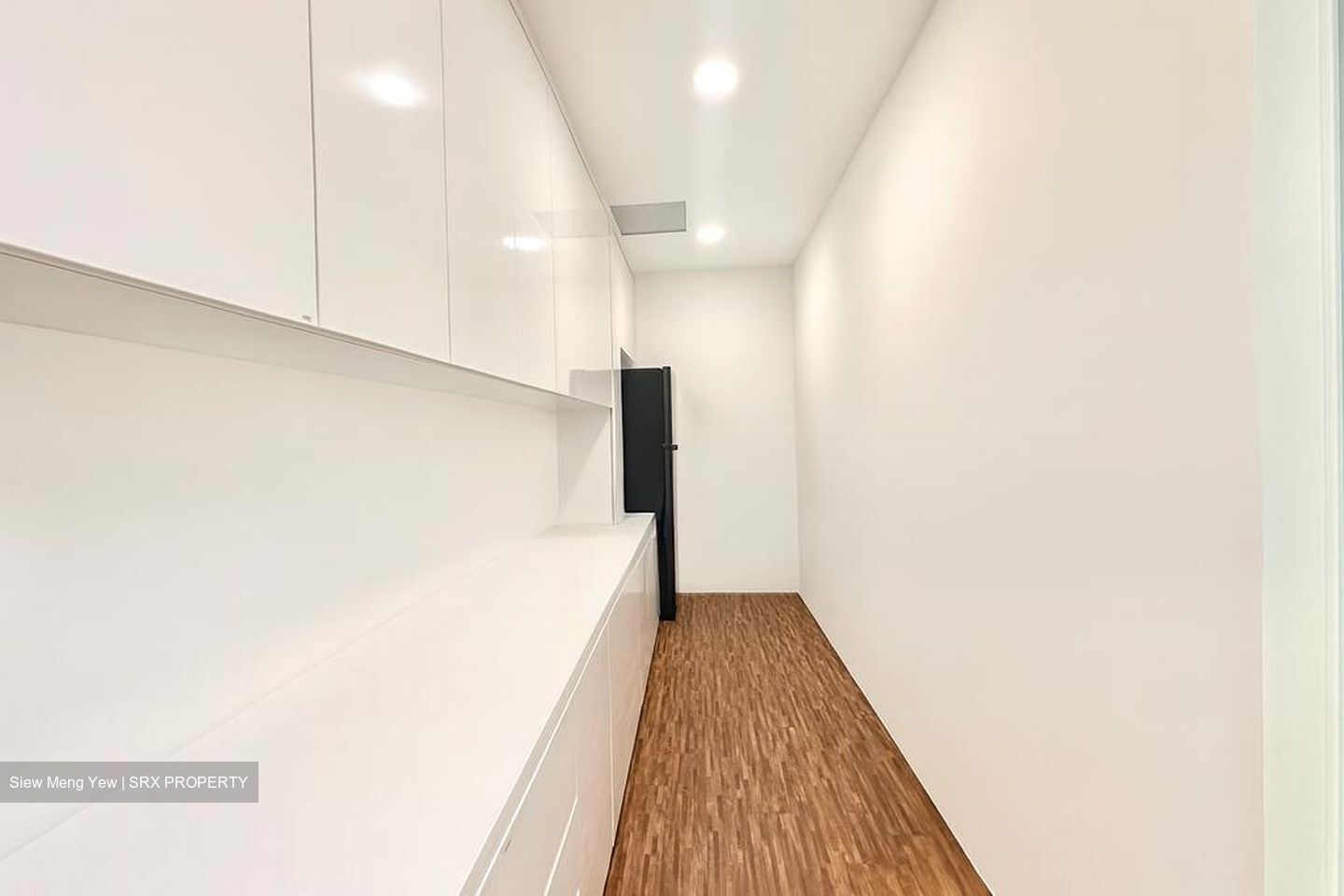 Chartered Bank Building (D1), Office #511118691